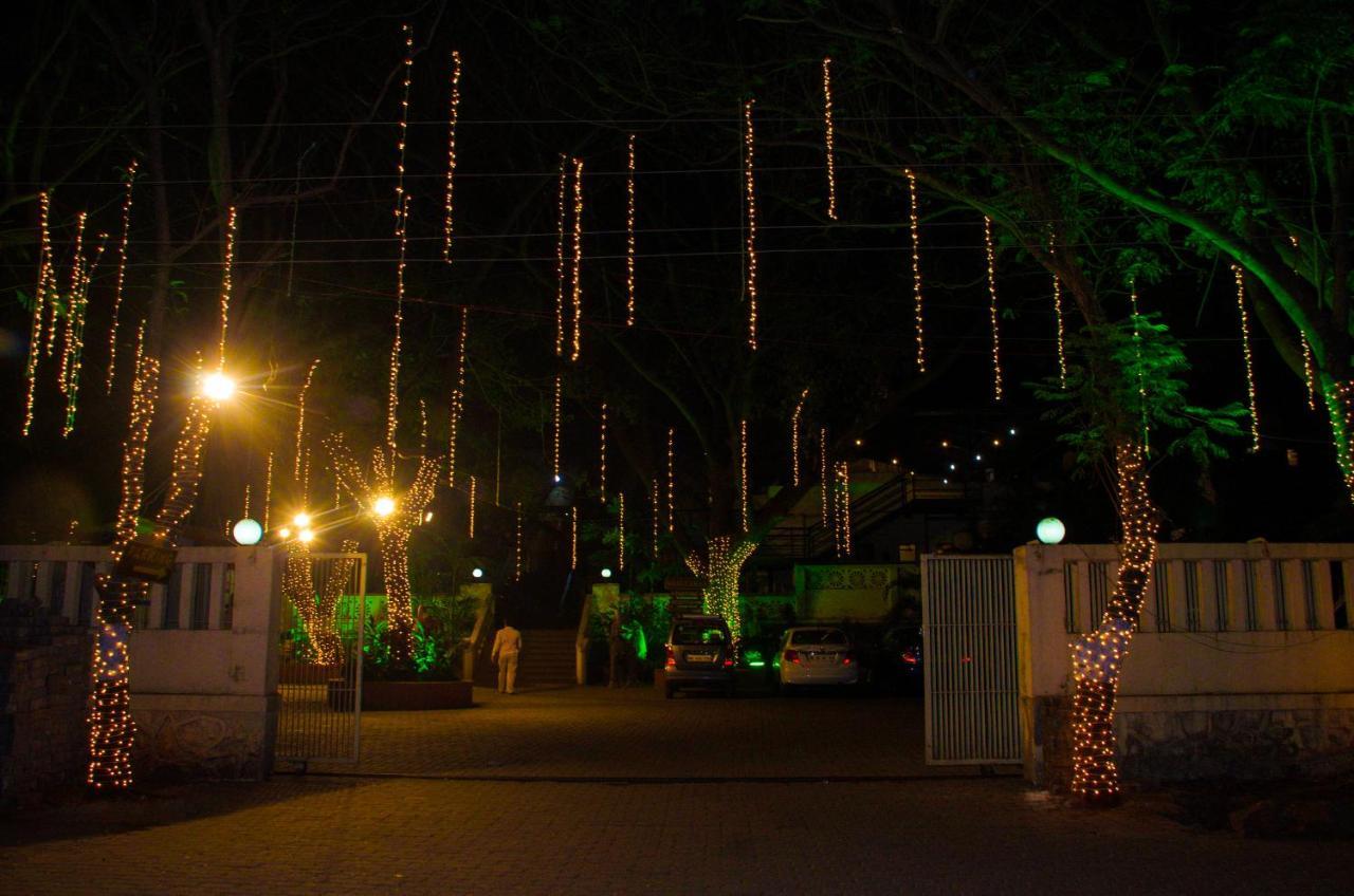 Monteria Resort Chauk Luaran gambar