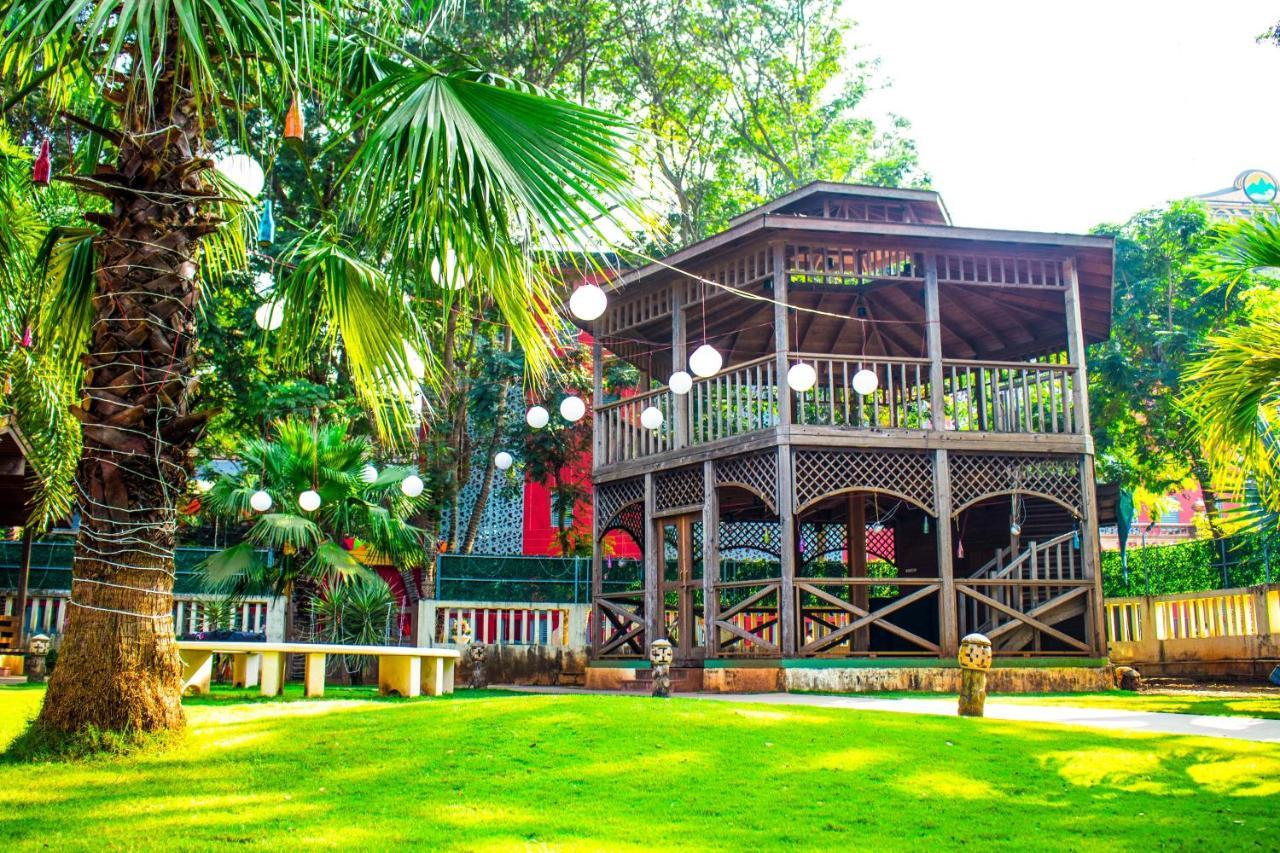 Monteria Resort Chauk Luaran gambar
